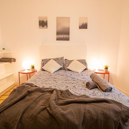 Blai Hostel Barcelona Bagian luar foto